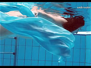 Piyavka Chehova phat bouncy mouth-watering globes underwater